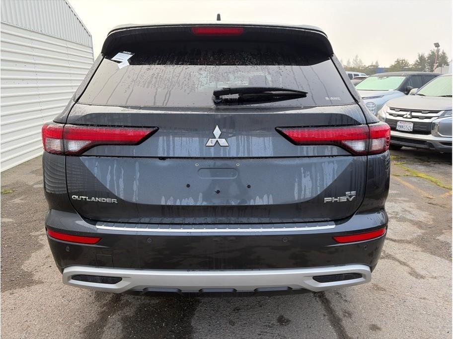 2025 Mitsubishi Outlander PHEV SE