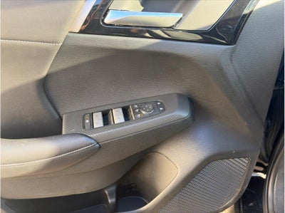 2025 Mitsubishi Outlander PHEV SE Tech Package