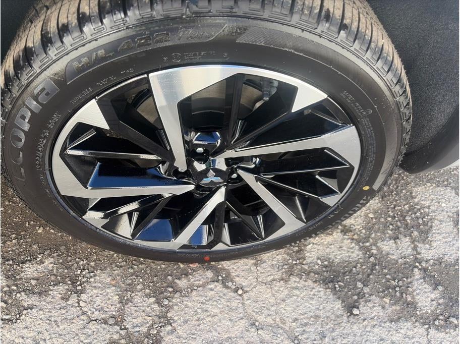 2025 Mitsubishi Outlander PHEV SEL