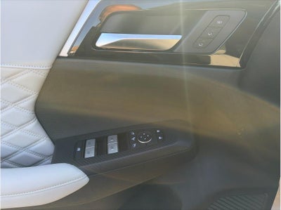 2025 Mitsubishi Outlander PHEV SEL