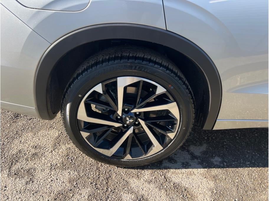 2025 Mitsubishi Outlander PHEV SEL