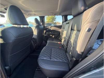 2025 Mitsubishi Outlander PHEV SEL