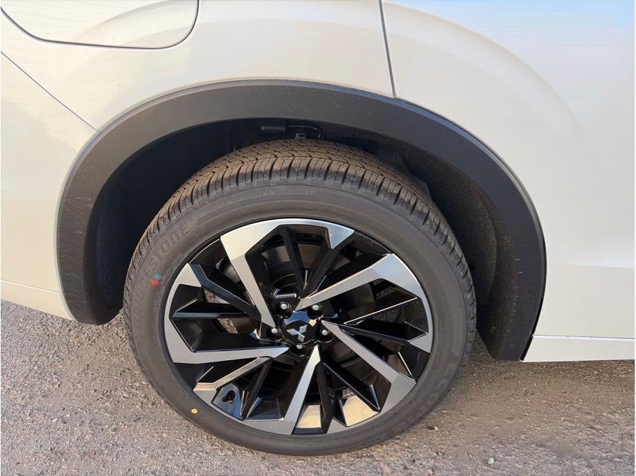 2025 Mitsubishi Outlander PHEV SEL