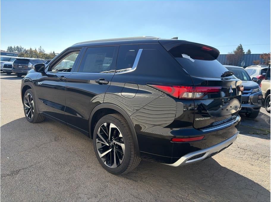 2025 Mitsubishi Outlander PHEV SEL