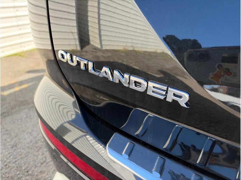 2025 Mitsubishi Outlander PHEV SEL