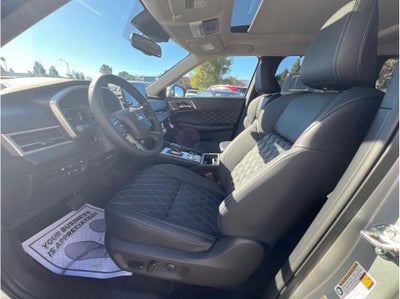 2025 Mitsubishi Outlander PHEV SEL