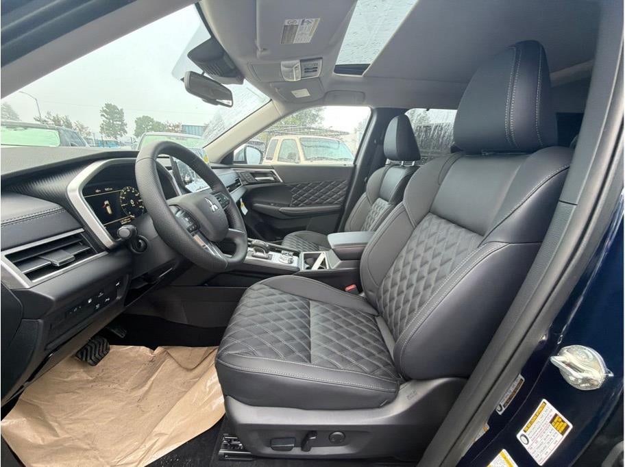 2025 Mitsubishi Outlander PHEV SEL