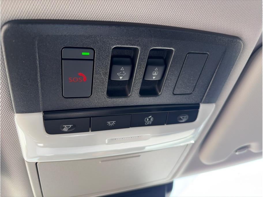 2025 Mitsubishi Outlander PHEV SEL