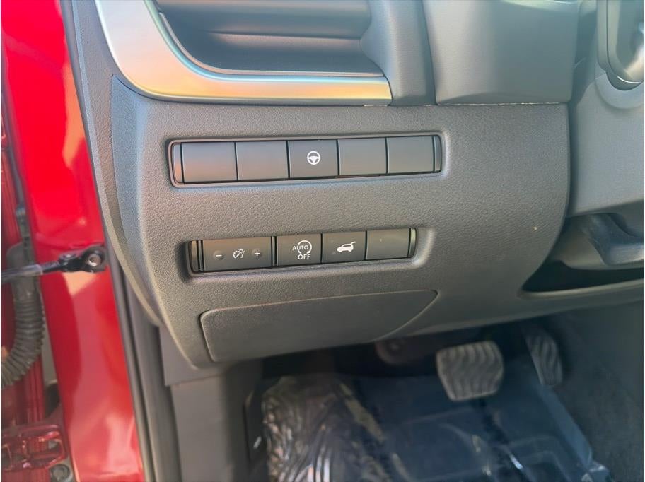 2025 Nissan Rogue SV Sport Utility 4D