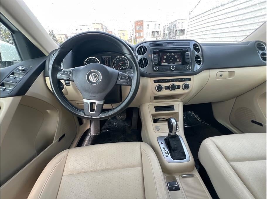 2015 Volkswagen Tiguan 2.0T SEL Sport Utility 4D