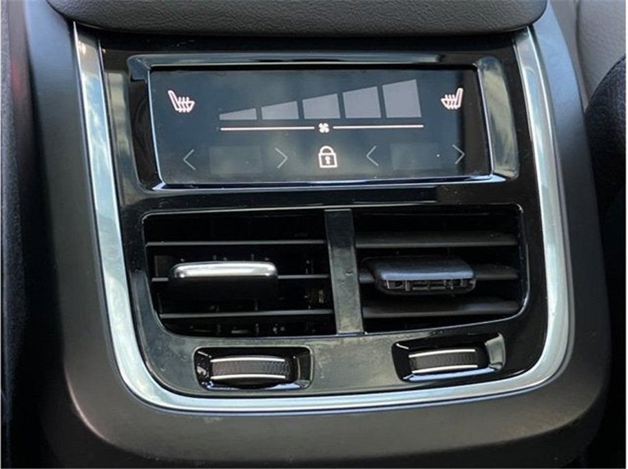 2023 Volvo XC90 B6 Plus Bright Theme Sport Utility 4D