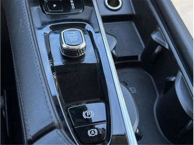 2023 Volvo XC90 B6 Plus Bright Theme Sport Utility 4D