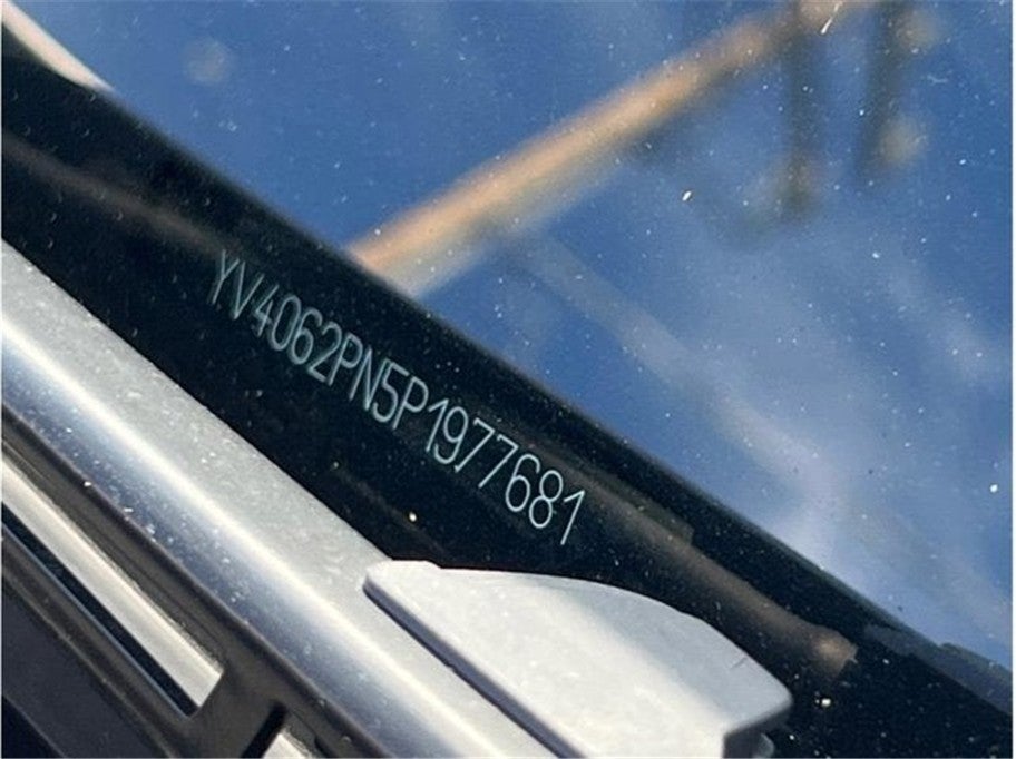 2023 Volvo XC90 B6 Plus Bright Theme Sport Utility 4D
