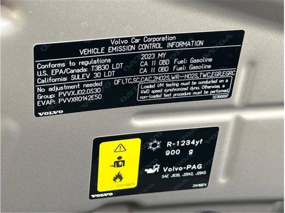 2023 Volvo XC90 B6 Plus Bright Theme Sport Utility 4D