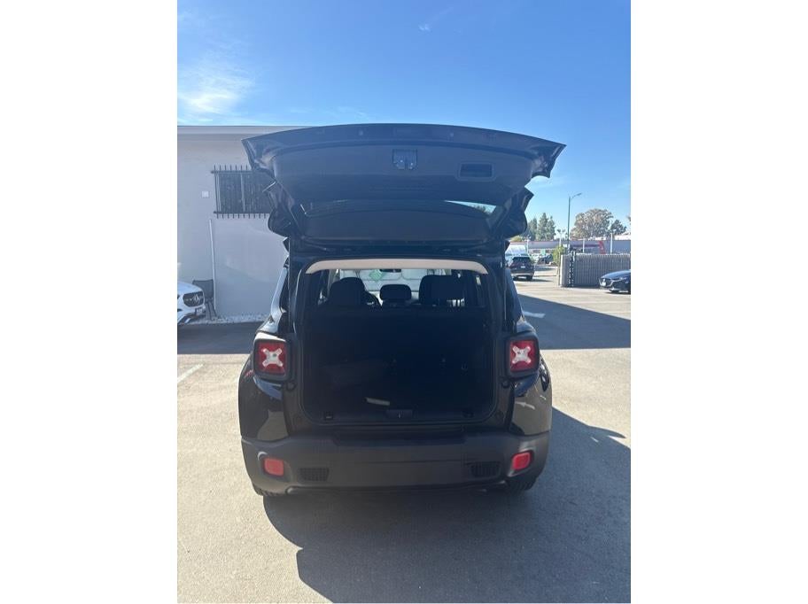 2017 Jeep Renegade Latitude Sport Utility 4D