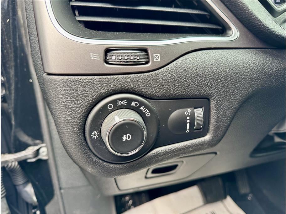 2019 Jeep Cherokee Latitude Sport Utility 4D