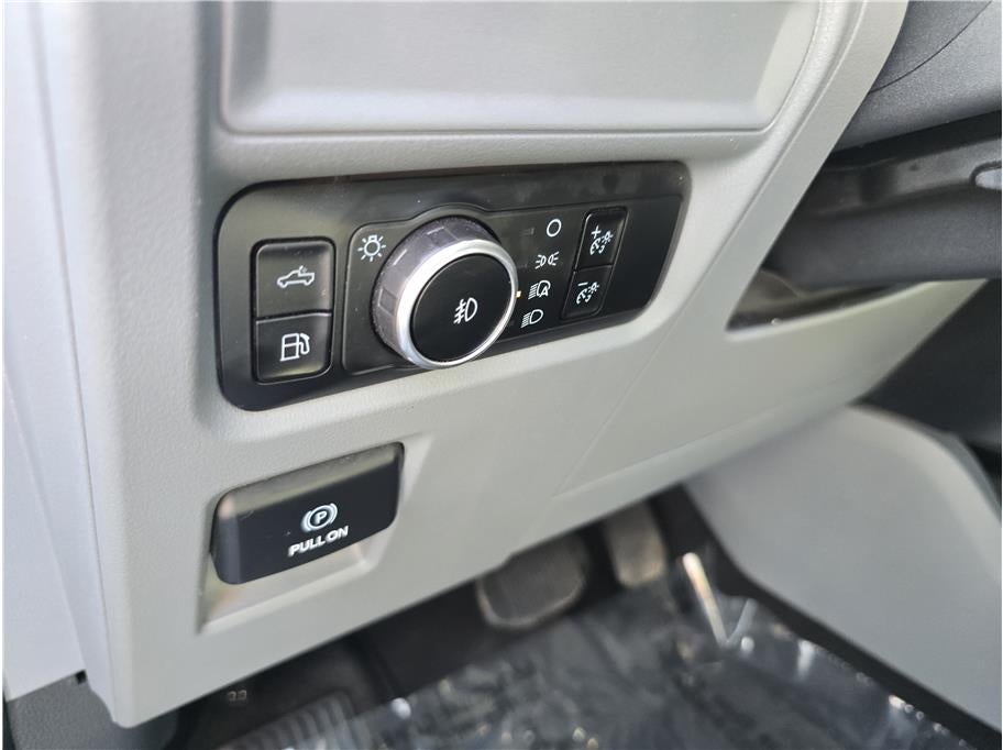2024 Ford F150 SuperCrew Cab XLT Pickup 4D 5 1/2 ft