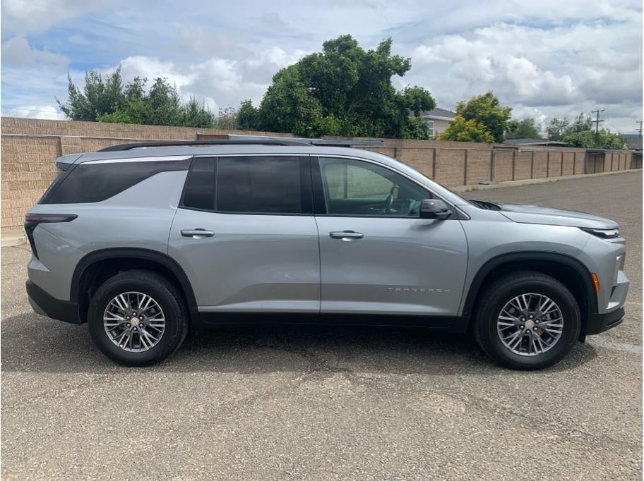 2025 Chevrolet Traverse LT Sport Utility 4D