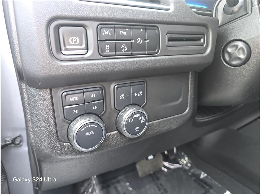 2023 Chevrolet Suburban Premier Sport Utility 4D