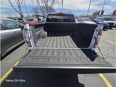 2022 GMC Canyon Crew Cab AT4 Pickup 4D 5 ft