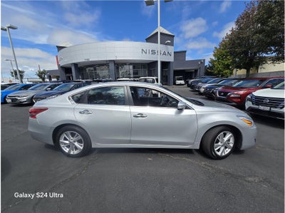 2013 Nissan Altima 2.5 SV Sedan 4D