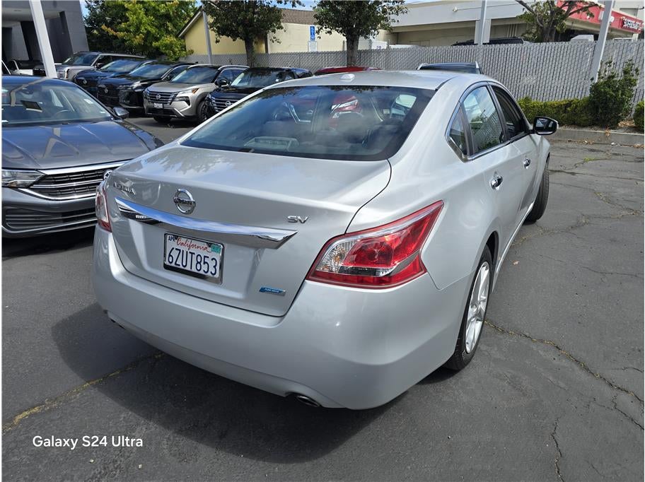 2013 Nissan Altima 2.5 SV Sedan 4D