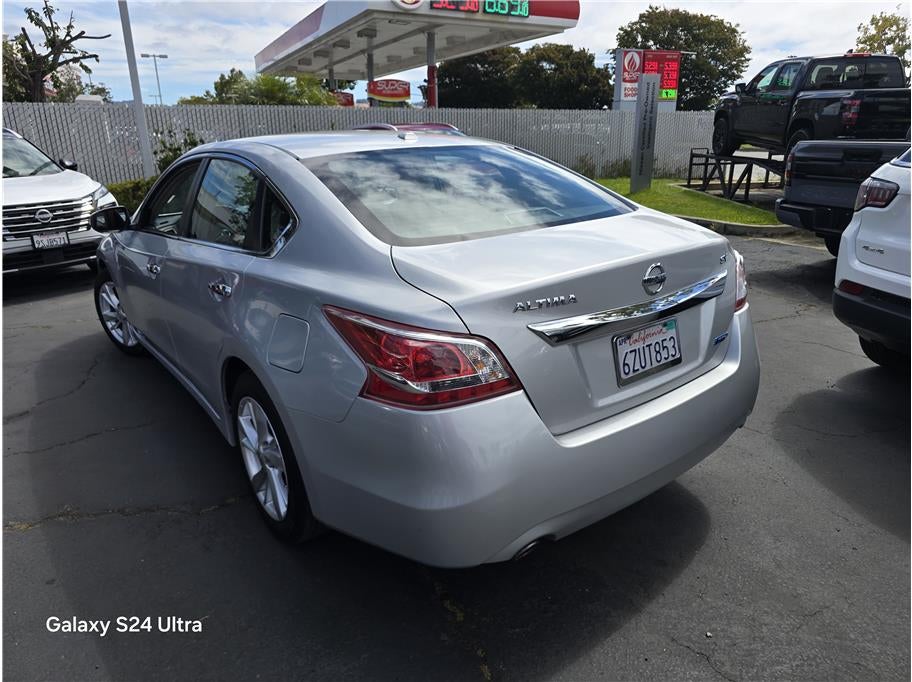 2013 Nissan Altima 2.5 SV Sedan 4D