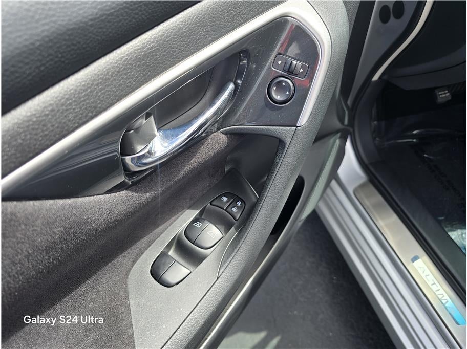 2013 Nissan Altima 2.5 SV Sedan 4D