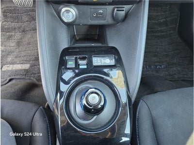 2018 Nissan LEAF SV Hatchback 4D