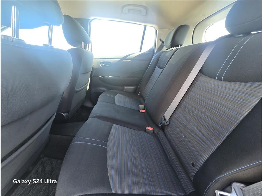 2018 Nissan LEAF SV Hatchback 4D