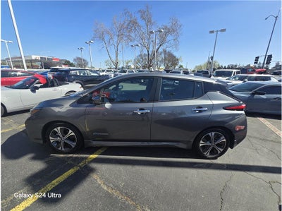 2018 Nissan LEAF SV Hatchback 4D