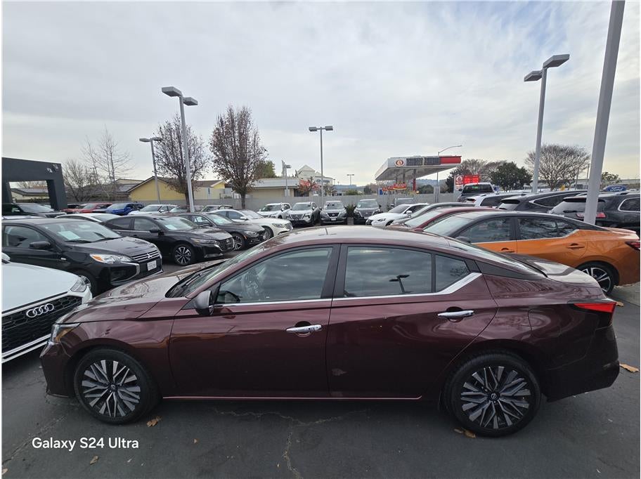 2024 Nissan Altima 2.5 SV Sedan 4D