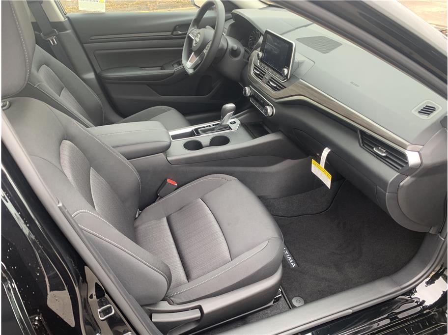 2026 Nissan Altima 2.5 SV Sedan 4D