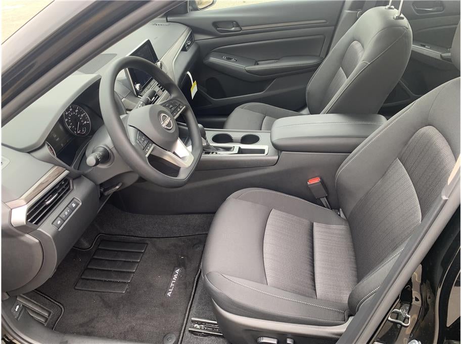 2026 Nissan Altima 2.5 SV Sedan 4D