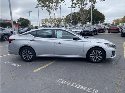 2024 Nissan Altima 2.5 SV Sedan 4D