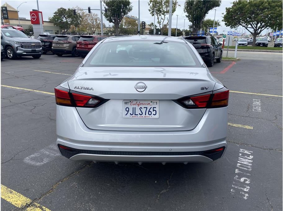 2024 Nissan Altima 2.5 SV Sedan 4D
