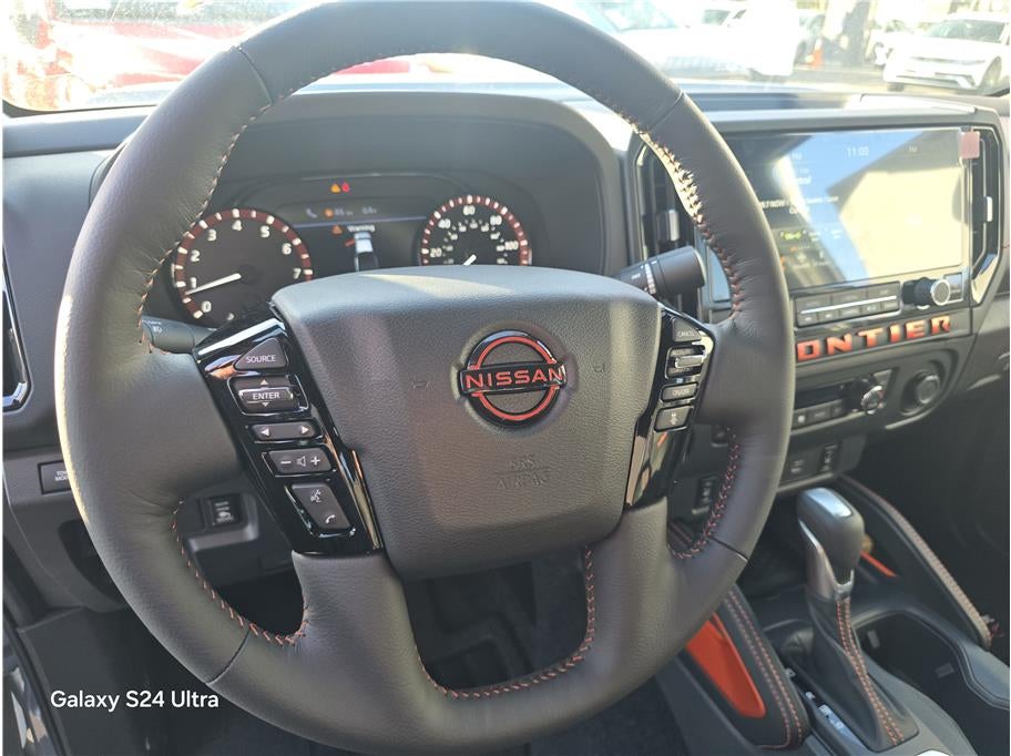 2026 Nissan Frontier Crew Cab PRO-4X Pickup 4D 5 ft