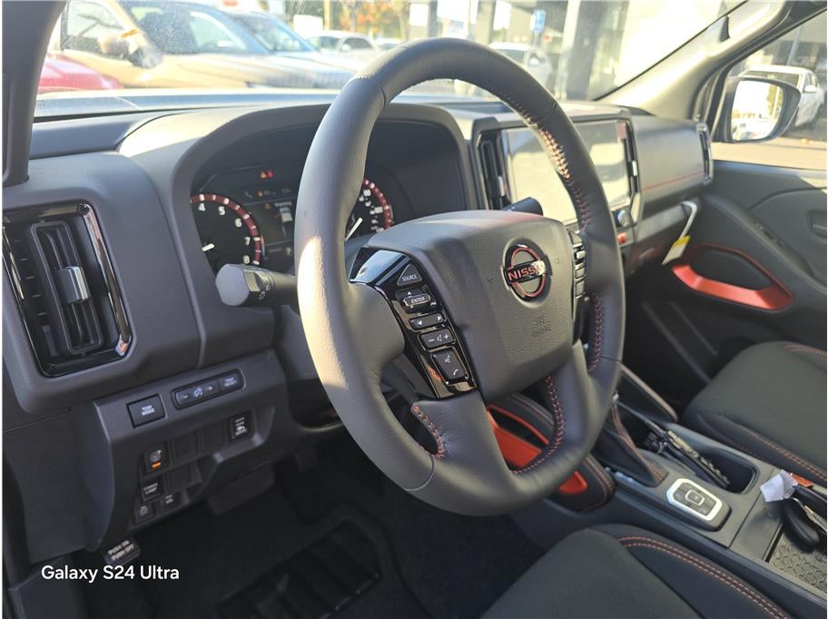 2026 Nissan Frontier Crew Cab PRO-4X Pickup 4D 5 ft