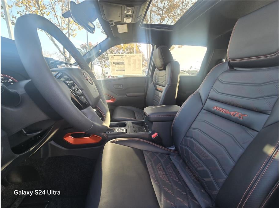 2026 Nissan Frontier Crew Cab PRO-4X Pickup 4D 6 ft