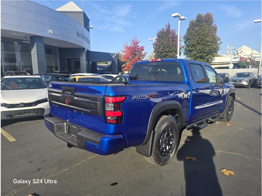 2026 Nissan Frontier Crew Cab PRO-4X Pickup 4D 6 ft