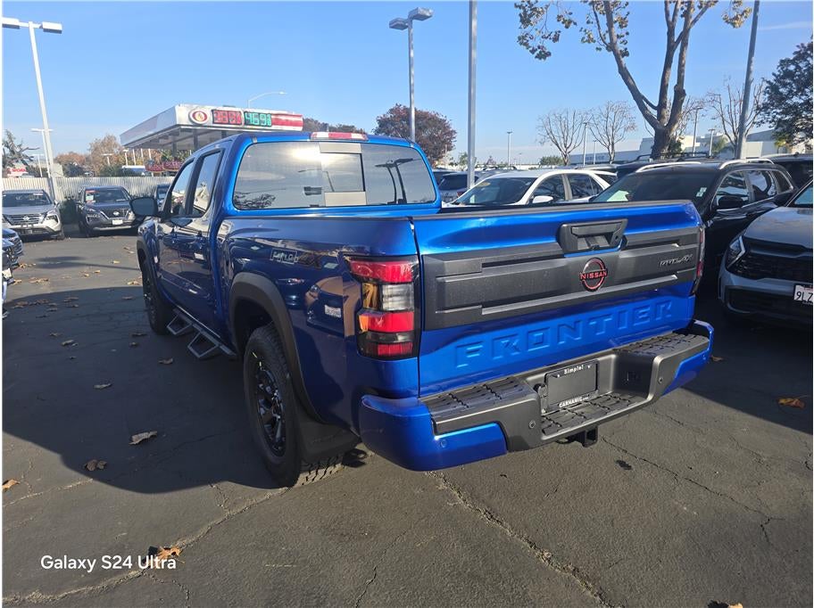 2026 Nissan Frontier Crew Cab PRO-4X Pickup 4D 6 ft