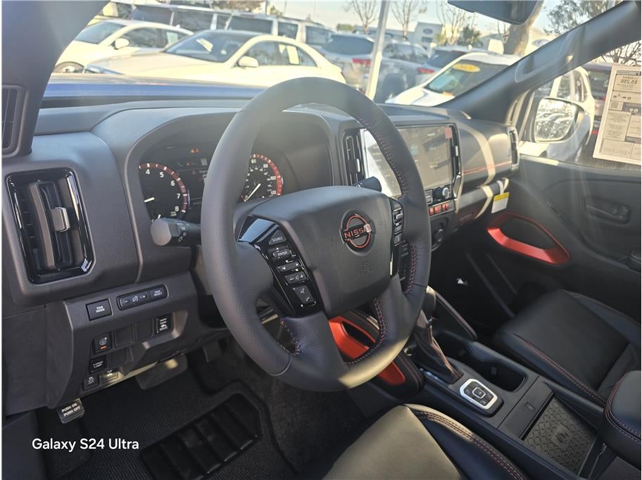 2026 Nissan Frontier Crew Cab PRO-4X Pickup 4D 6 ft