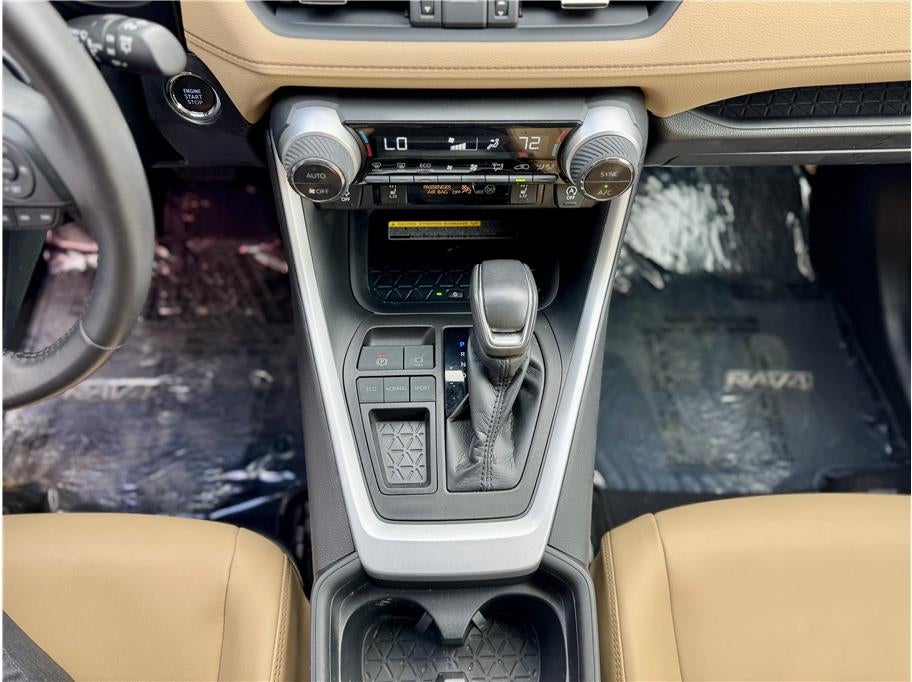 2020 Toyota RAV4 XLE Premium Sport Utility 4D