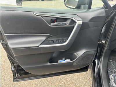 2020 Toyota RAV4 XLE Sport Utility 4D