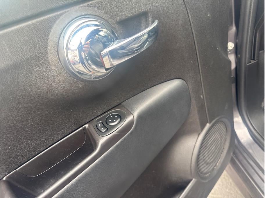 2019 FIAT 500e Hatchback 2D