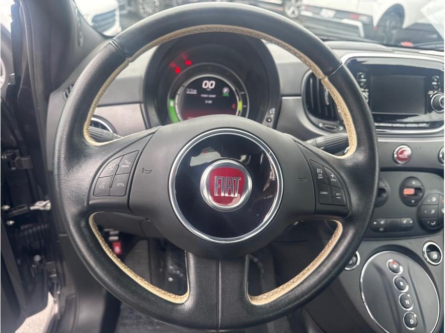 2019 FIAT 500e Hatchback 2D