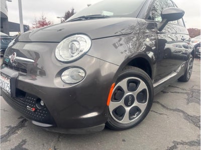 2019 FIAT 500e Hatchback 2D