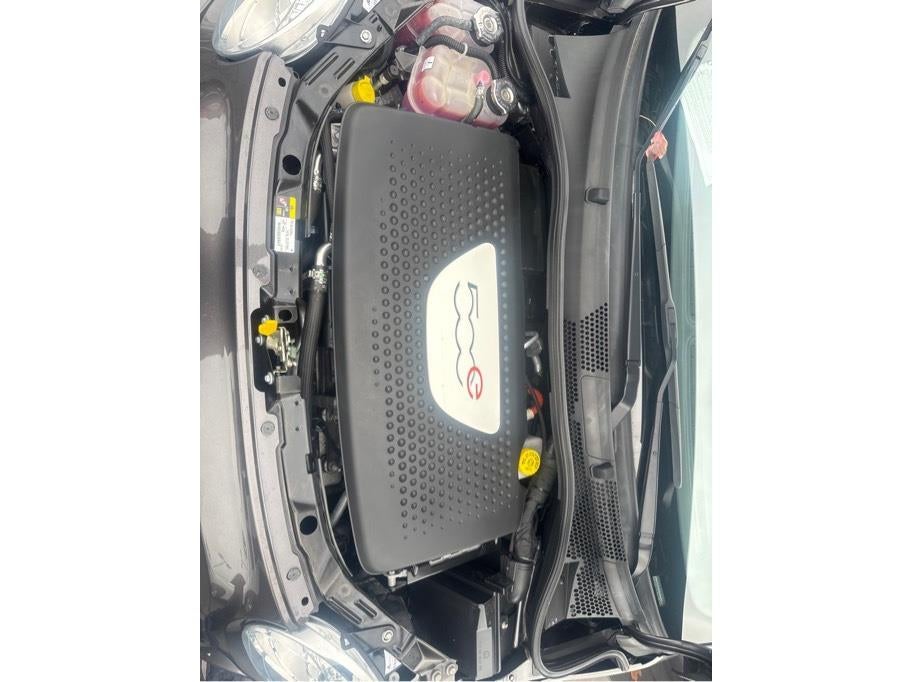 2019 FIAT 500e Hatchback 2D