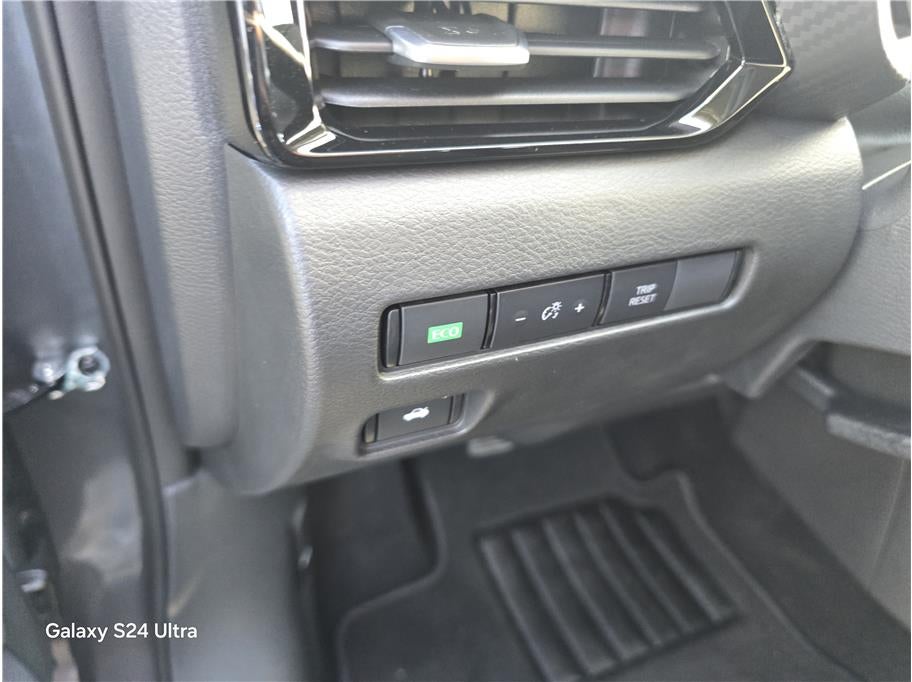 2025 Nissan Sentra SV Sedan 4D