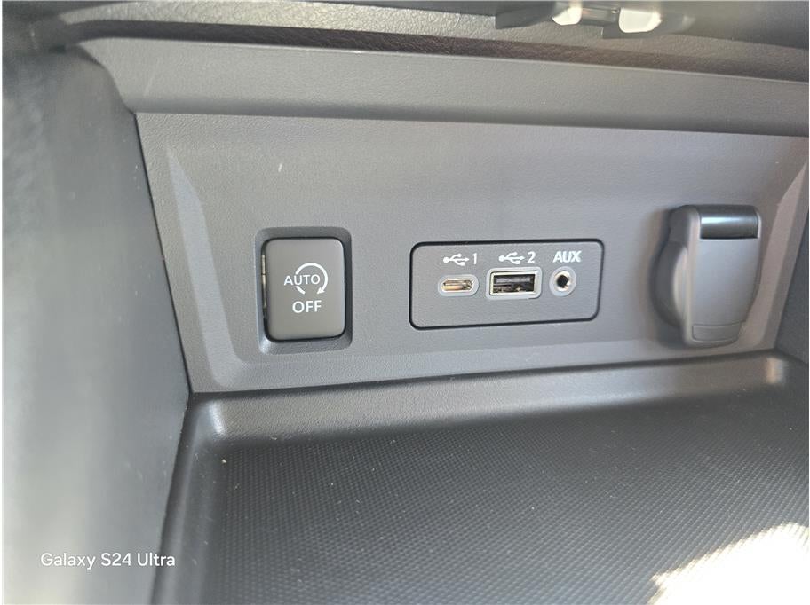 2025 Nissan Sentra SV Sedan 4D